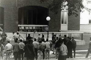 Image description is not available for 1967.087